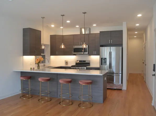 2432 W Erie St #1, Chicago, IL 60612