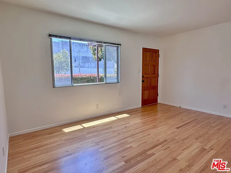 502 Westminster Ave #2 — Photo 13