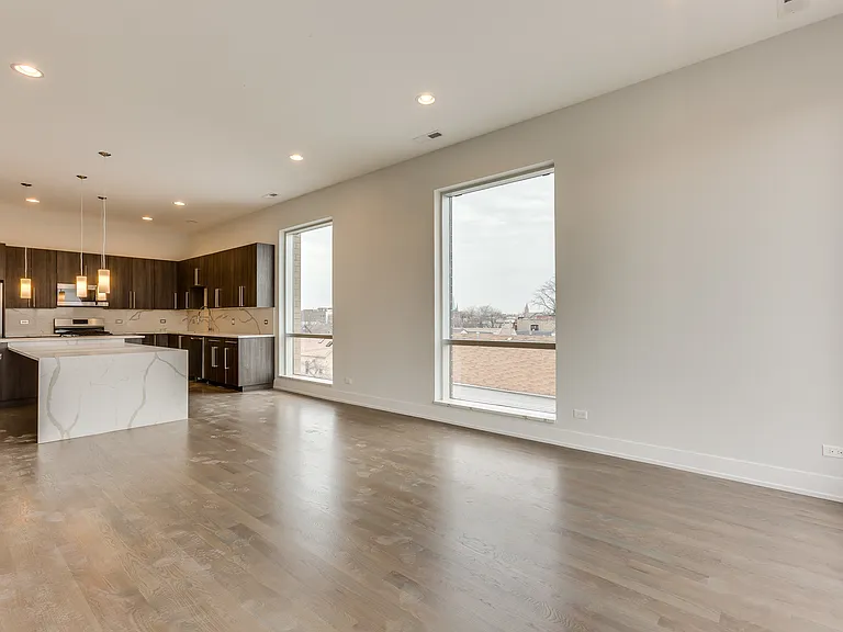 2805 W Cortland St #2 — Photo 9