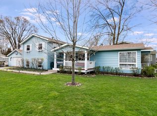 108 Oakleaf Rd, Algonquin, IL 60156