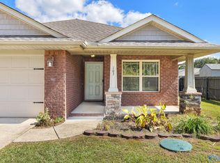 103 Oak Path Ln, Harvest, AL 35749