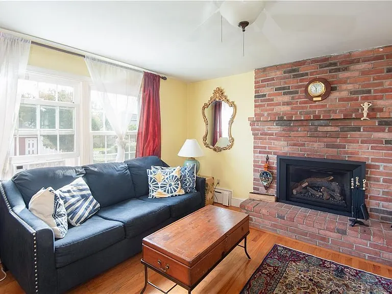8 Fenner Ave — Photo 9