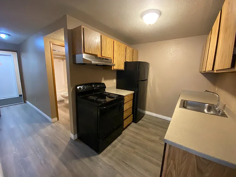 Westwood Apartments — Photo 179