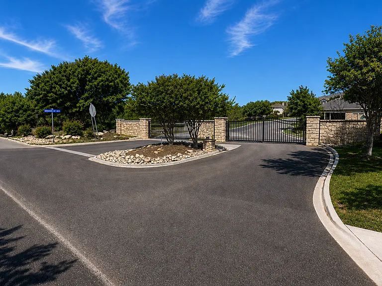 6003 Woodway Ct — Photo 15