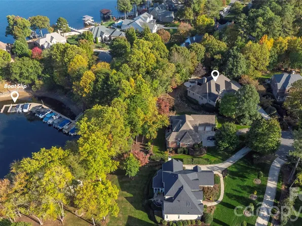 3946 Lake Spring Cove Ct, Denver, NC 28037
