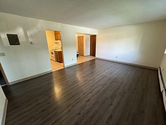4th image of 1862 Feronia Ave APT 1