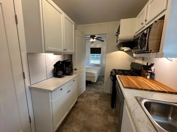 100 Harbor Blvd #16, Belmont, CA 94002