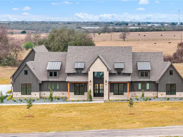 1141 Bluebonnet Ridge Dr, Chappell Hill, TX 77426