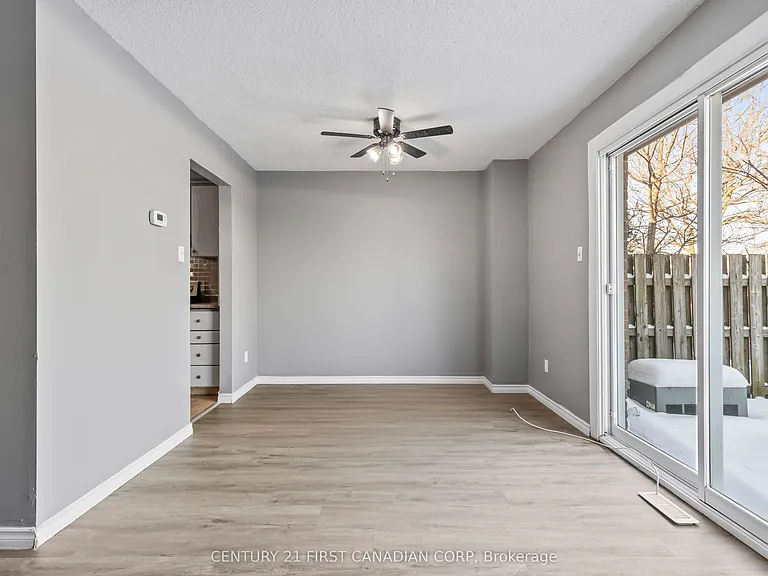 500 Osgoode Dr #20 — Photo 7