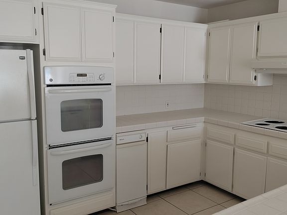 4th image of 2050 S Camino Real APT K