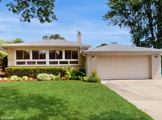 8417 Harding Ave, Skokie, IL 60076