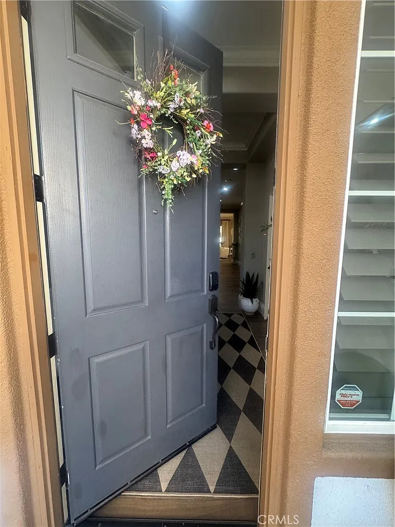 3 bed, 2745 sqft, $5,000 — Photo 3