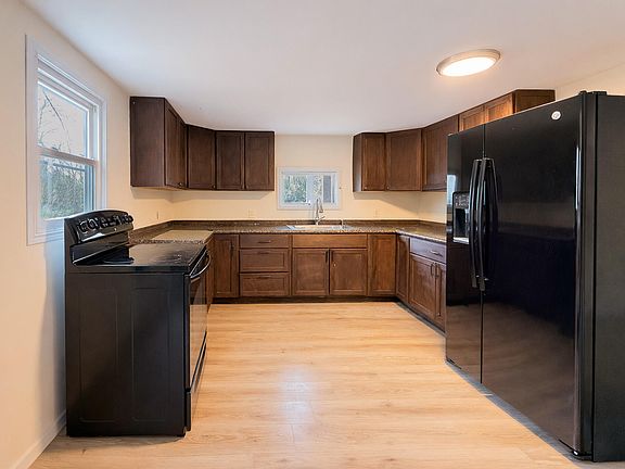 5th image of 168 Corinth Road