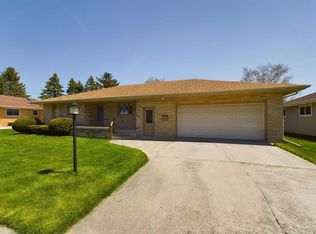 1311 S 25th St, Manitowoc, WI 54220