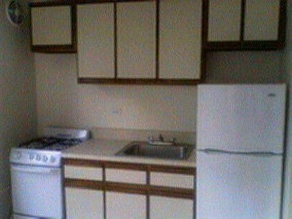 2nd image of 275 E 35th St