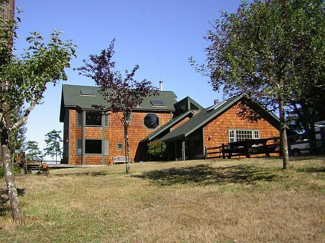 2nd image of 310 Tree Ln