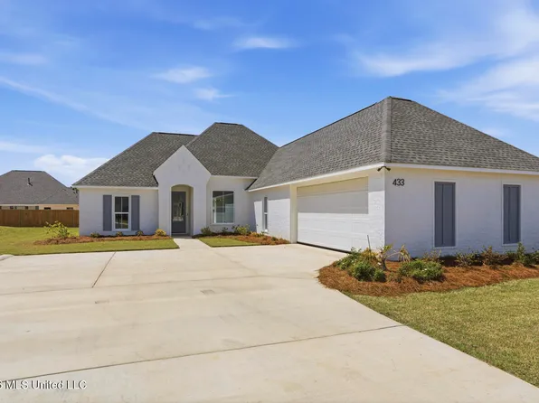 433 Aurora Cir, Canton, MS 39046