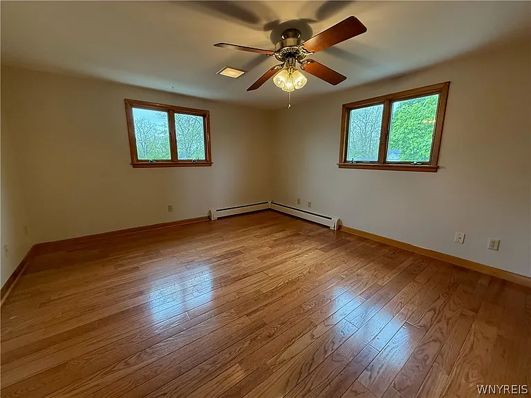 437 Springville Ave — Photo 21