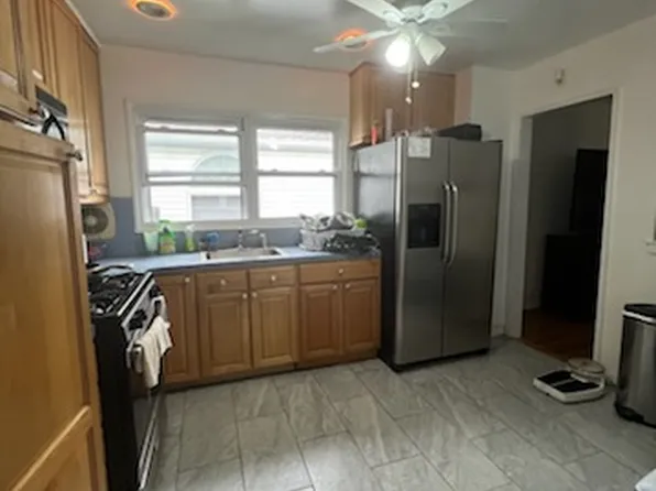 10567 Flatlands 7th Street image 3 of 9