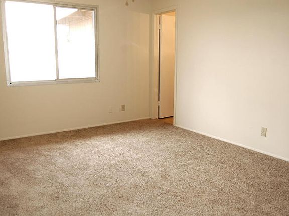 5th image of 13220 N 23rd Ave