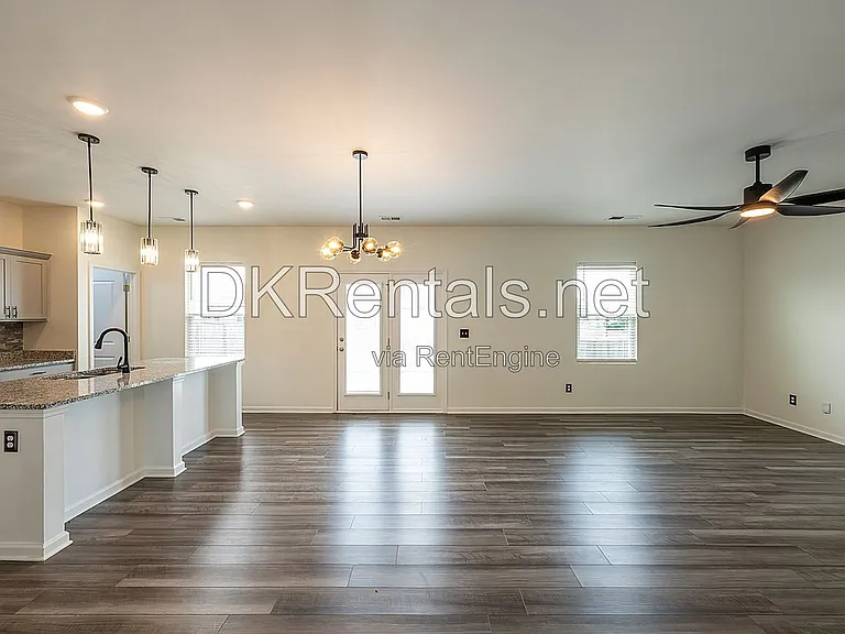 126 Verona Dr NW — Photo 18