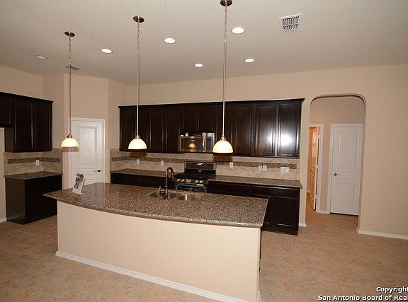 4th image of 3514 Roadstead Way