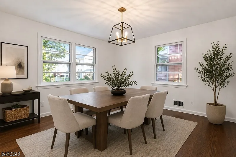 5 bed, 2.0 bath, $4,300 — Photo 3