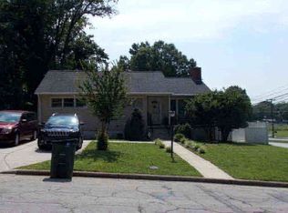 1102 Briarcliff Rd, Greensboro, NC 27408