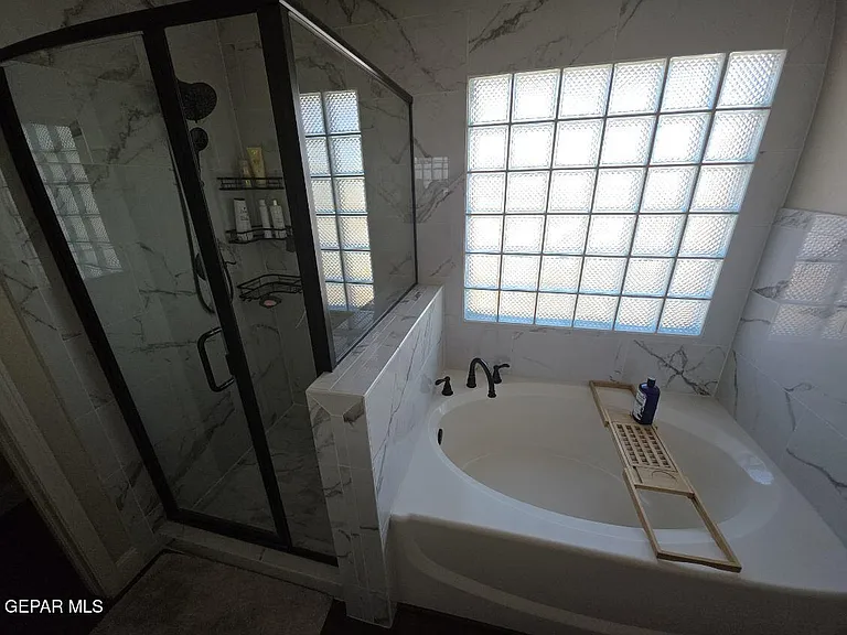 12867 Hidden Grove Dr — Photo 36