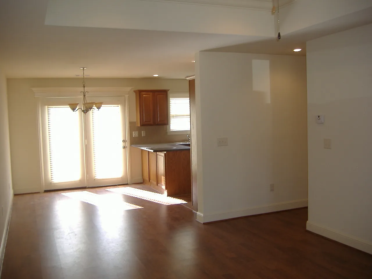 810 Baker — Photo 2