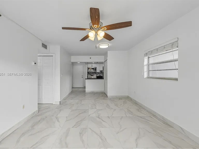 140 NW 14th Ave #9 — Photo 15