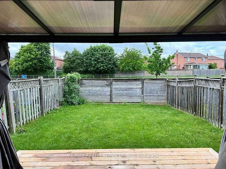 44 Elmstead Ct — Photo 7