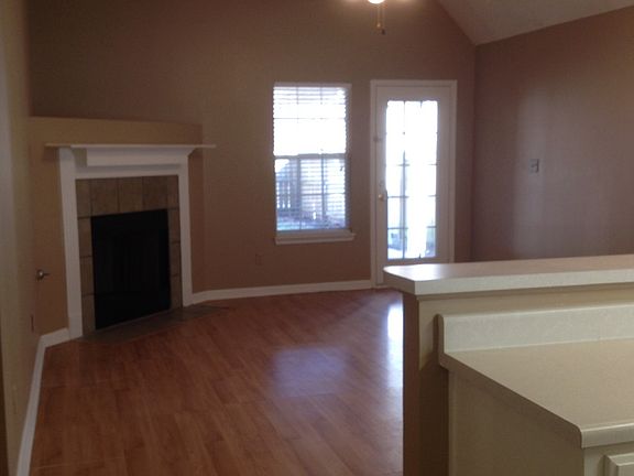 3rd image of 5886 Steffani Dr