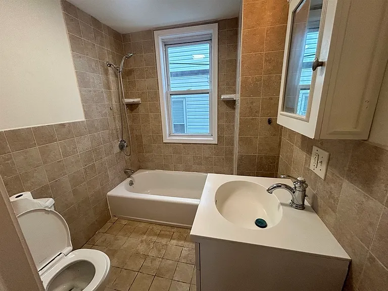 80 Hudson St #1 — Photo 13