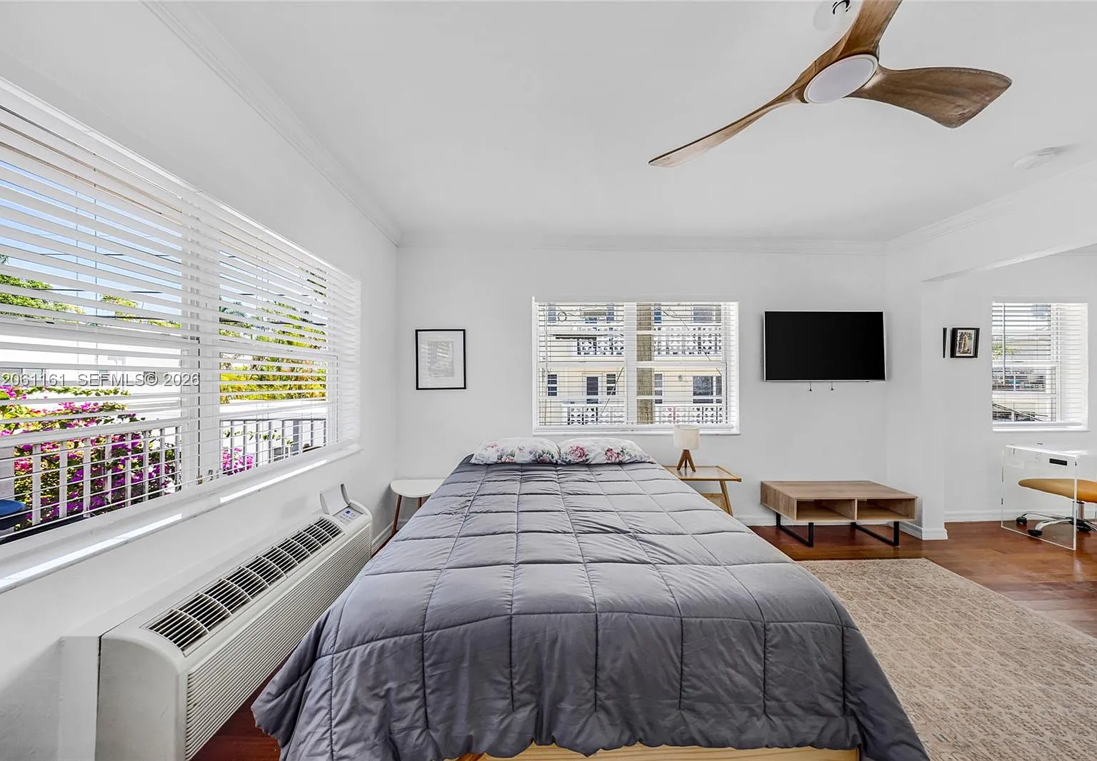 Meridian Court Condo — Photo 3