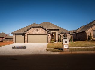 1801 NE 25th St, Moore, OK 73160