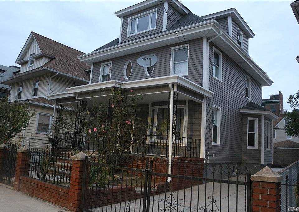 1st image of 8821 107th St