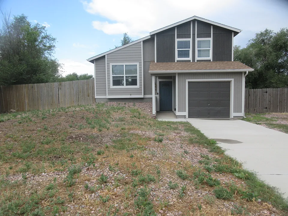 649 Autumn Pl