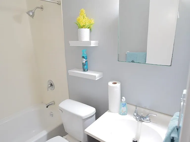 1308 Coleman St — Photo 13