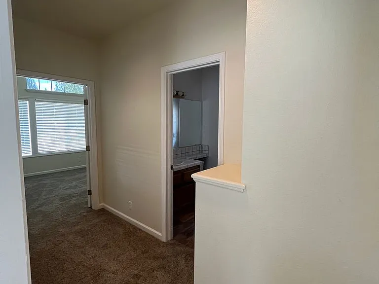 120 Heaton Ct — Photo 9