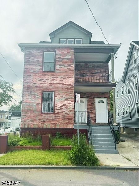 1st image of 163 Dewey St