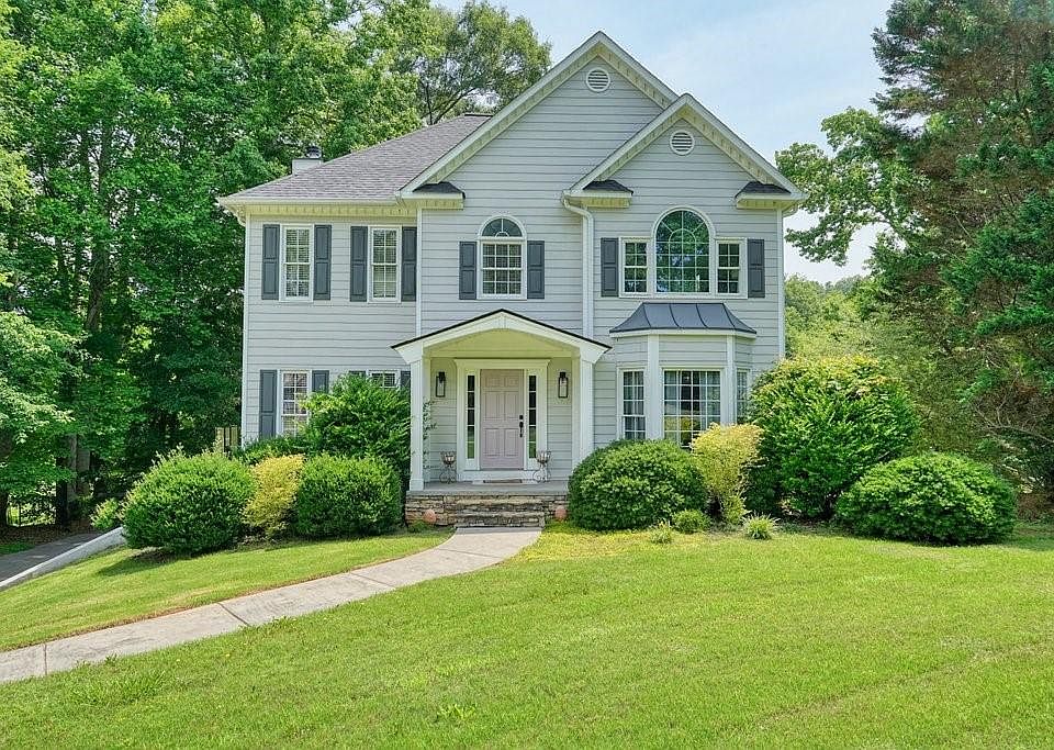 1st image of 410 Windsor Way