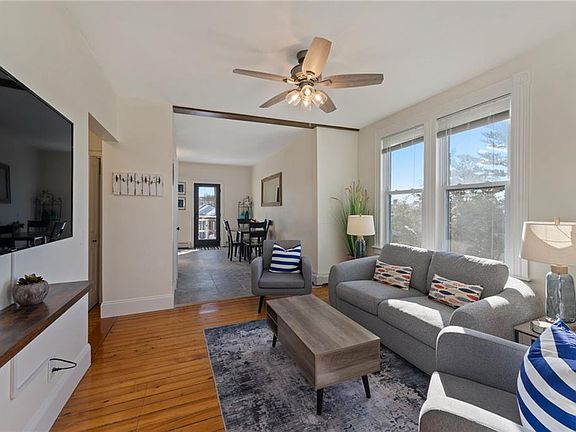 3rd image of 15 Narragansett Ave #2