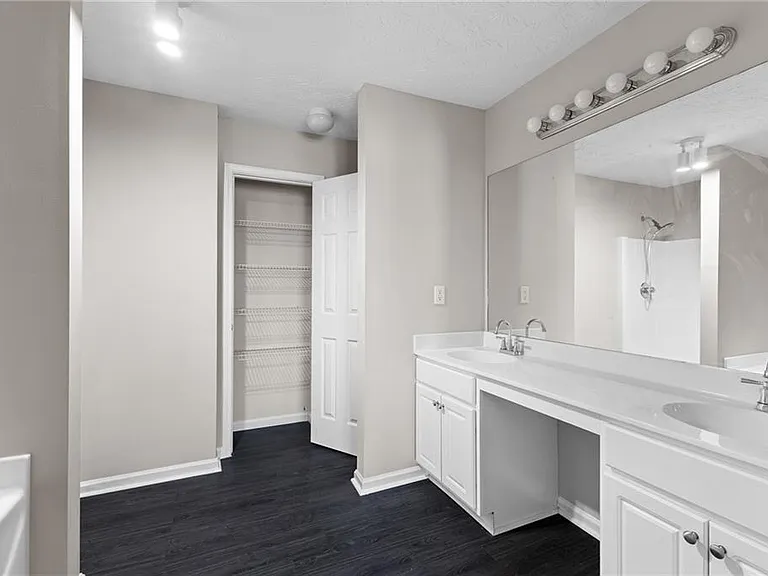 6604 Splashwater Dr — Photo 22