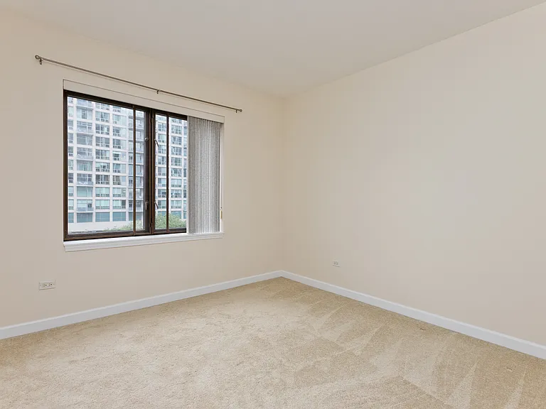 1322 S Prairie Ave #609 — Photo 6
