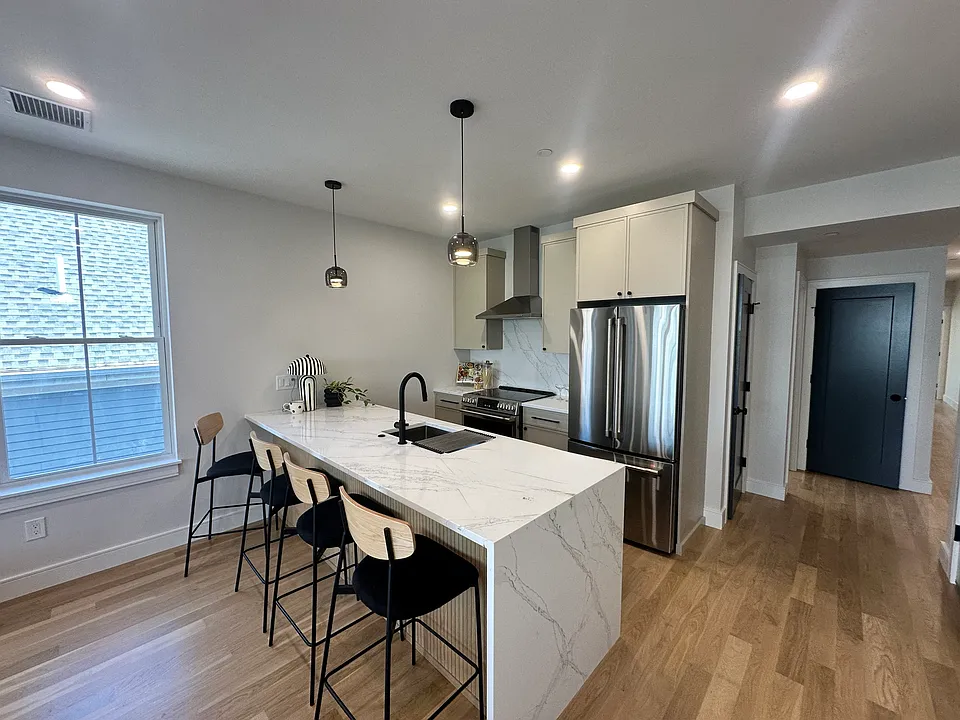 54 Dorset St #5