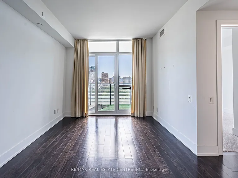 170 Avenue Rd #1203 — Photo 16