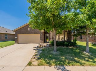 429 Peach Ln, Burleson, TX 76028