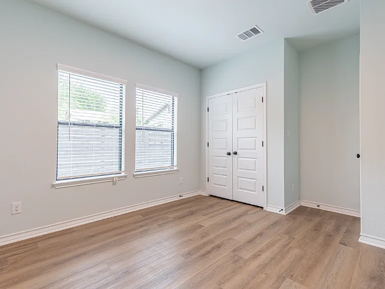 2346 Dakota St #1101 — Photo 25