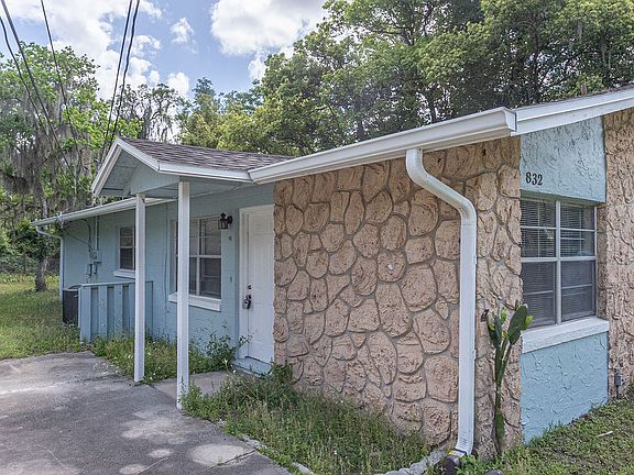 3rd image of 832 E Indiana Ave #1